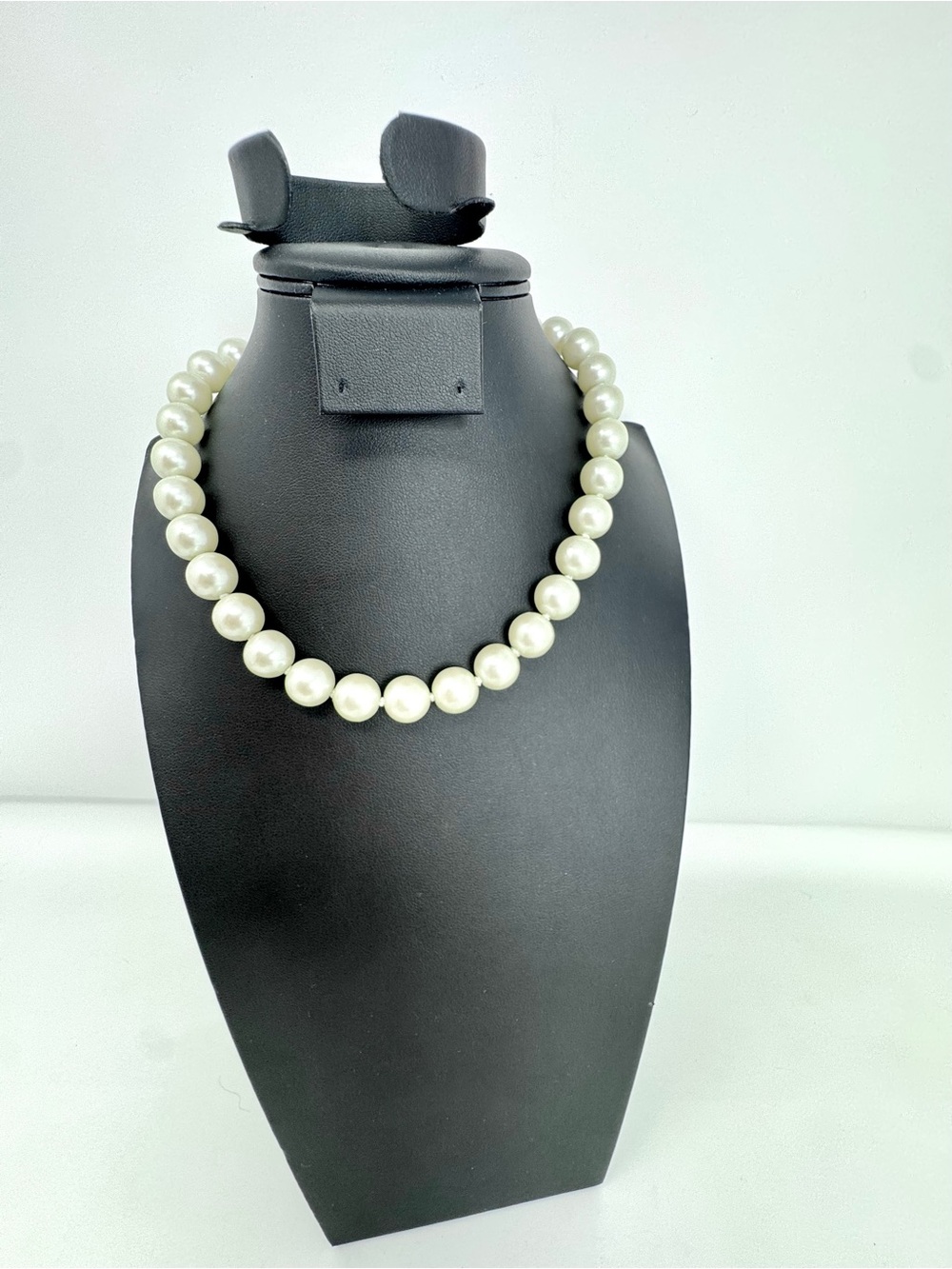 Vintage Classic Knotted Cream Faux Pearl Strand Choker Necklace 16” Art Deco Bow